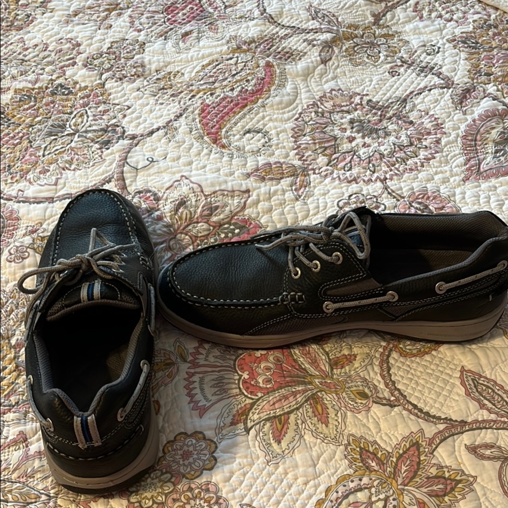 Men's Black leather shoe